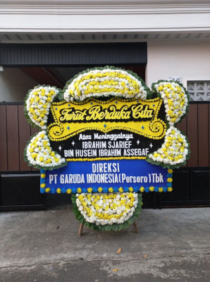 Papan Bunga Duka di Hiliran Gumanti